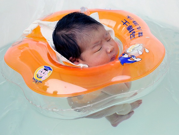 新生儿早早期智护开发，亲子游泳，沐浴洗澡，抚触SPA，黄疸监测